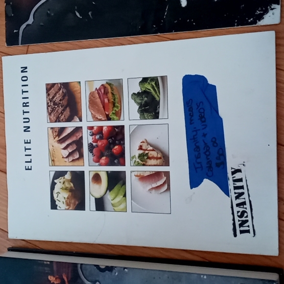 Beach body insanity dvds, nutrition book and calendar - Picture 2 of 3
